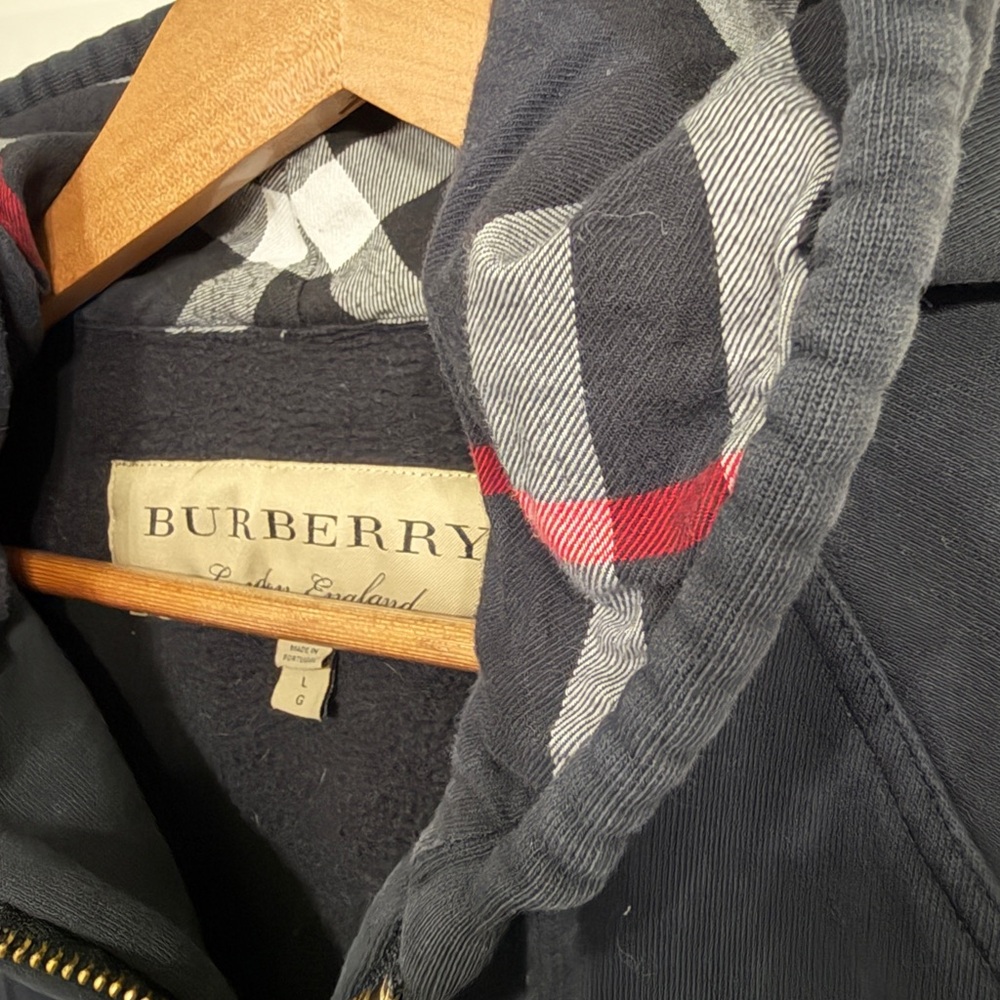 Great condition Burberry Navy Hoodie with Plaid Accent. Gold Burberry zipper. - Picture 5 of 17